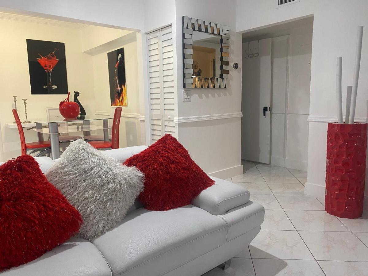 Beautiful House 7 Min From Miami Airport W Free Parkingアパートメント エクステリア 写真