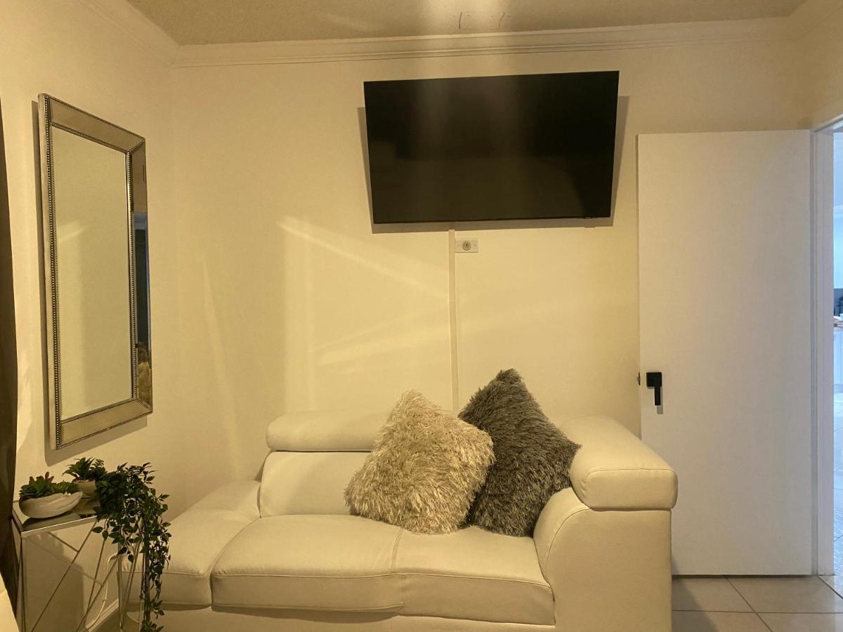 Beautiful House 7 Min From Miami Airport W Free Parkingアパートメント エクステリア 写真