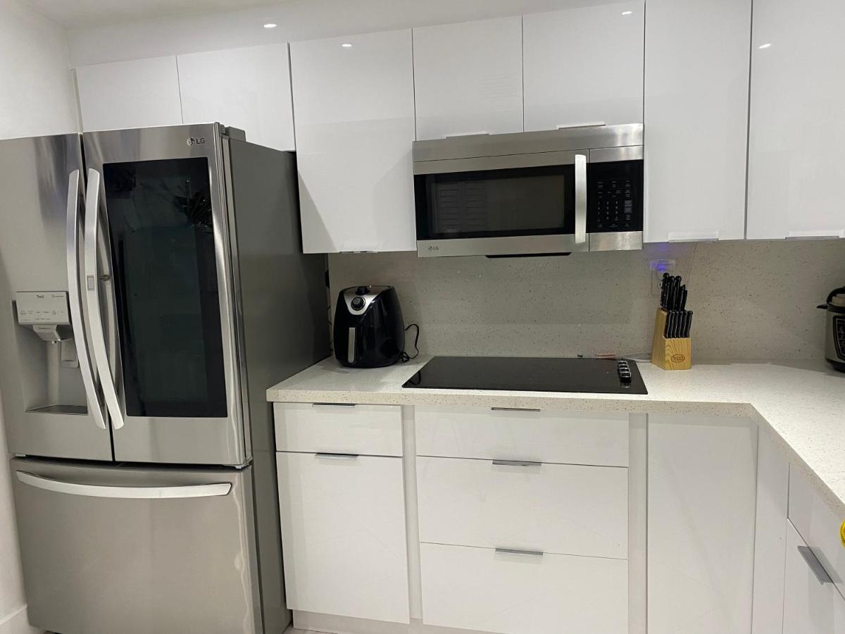 Beautiful House 7 Min From Miami Airport W Free Parkingアパートメント エクステリア 写真